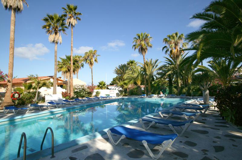 Bild isla-verde-pool-1-800x532.jpg / Isla Verde Pool 1.jpg